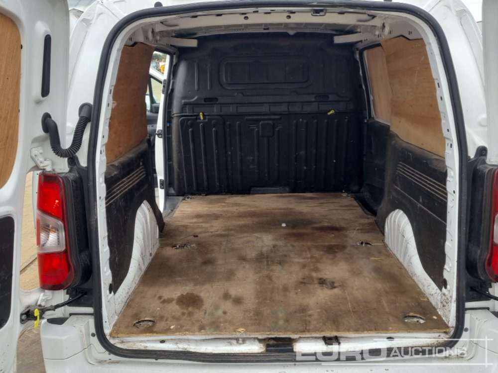 Dodávka 2021 Vauxhall Combo: obrázek 23