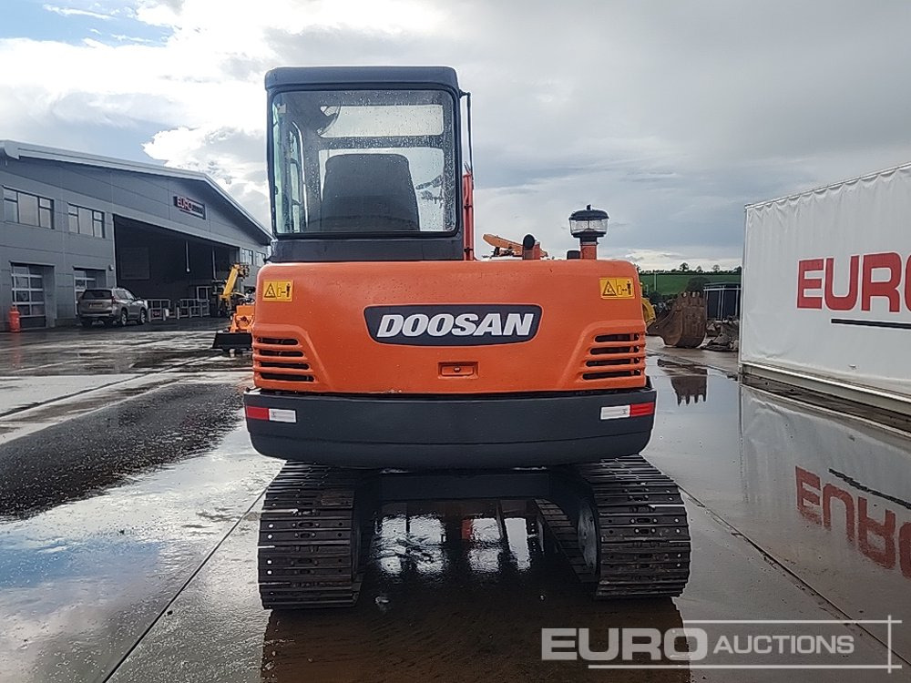 Doosan DH55-V - Mini rýpadlo: obrázek 4 Doosan DH55-V - Mini rýpadlo: obrázek 4