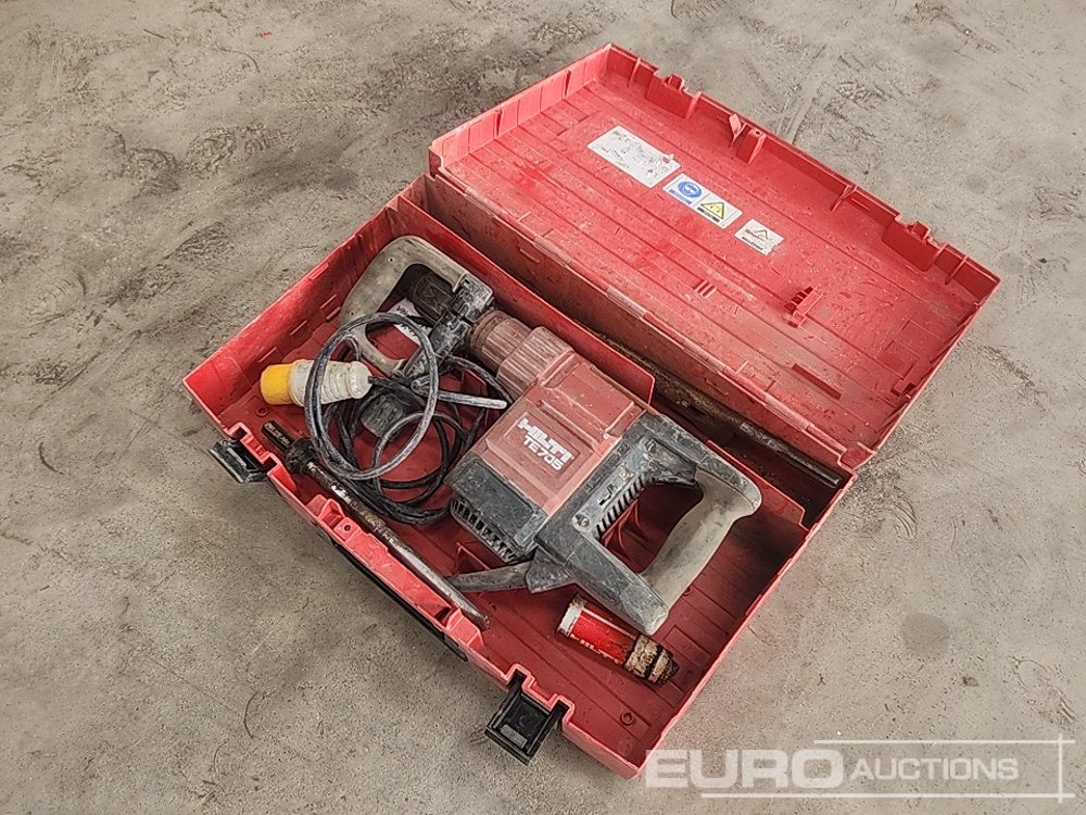 Hilti TE705 110 Volt Hammer Drill/Breaker - Stavební zařízení: obrázek 3 Hilti TE705 110 Volt Hammer Drill/Breaker - Stavební zařízení: obrázek 3