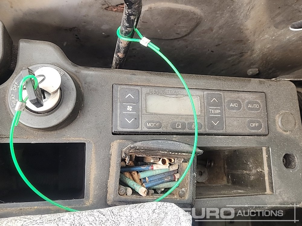 Mini rýpadlo Hitachi ZX60: obrázek 43