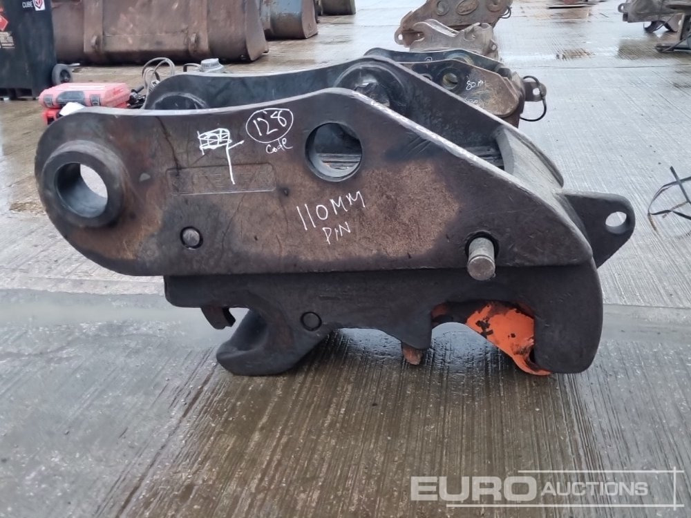 Hydraulic Double Lock Quick Hitch 110mm Pin to suit 50 Ton Excavator - Rychloupínací: obrázek 2 Hydraulic Double Lock Quick Hitch 110mm Pin to suit 50 Ton Excavator - Rychloupínací: obrázek 2