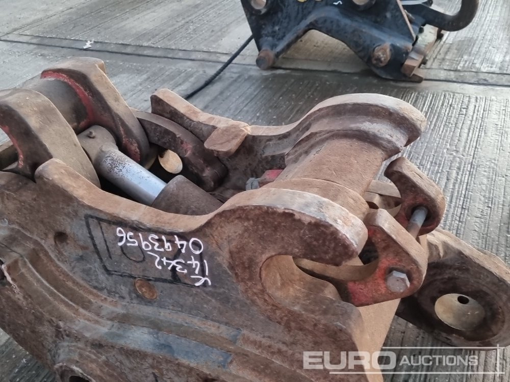 Rychloupínací Hydraulic Double Lock Quick Hitch 80mm Pin to suit 20 Ton Excavator: obrázek 13
