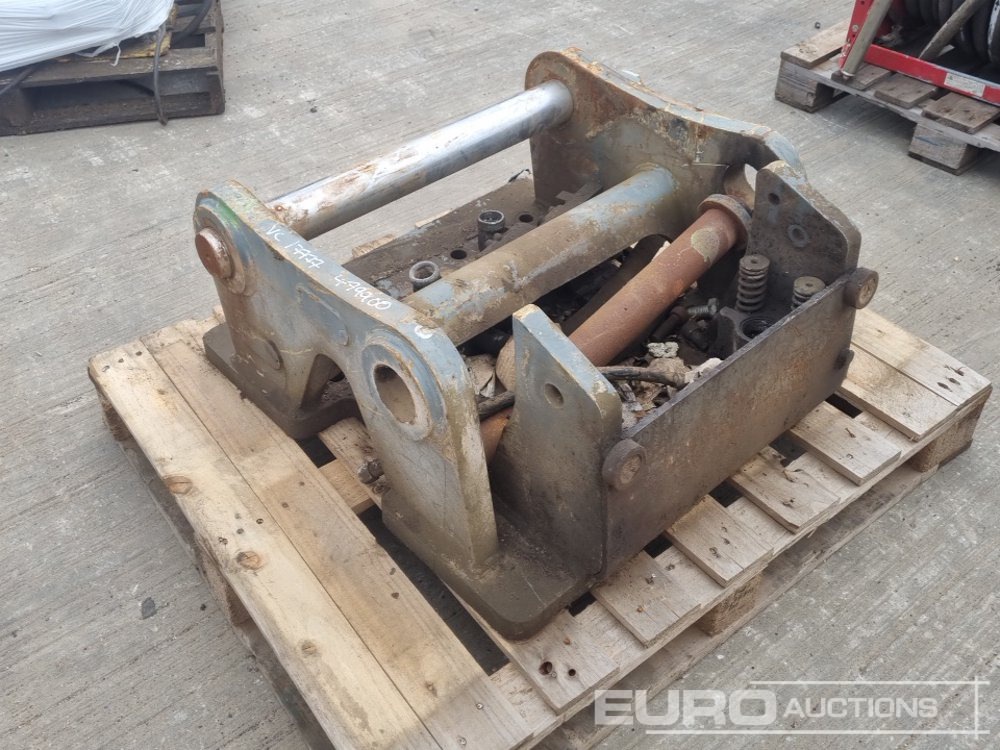 Hydraulic Hitch 80mm Pin to suit 20 Ton Excavator - Rychloupínací: obrázek 3 Hydraulic Hitch 80mm Pin to suit 20 Ton Excavator - Rychloupínací: obrázek 3