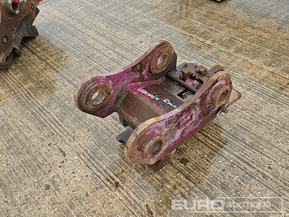 Hydraulic Quick Hitch 80mm Pin to suit 20 Ton Excavator - Rychloupínací: obrázek 1 Hydraulic Quick Hitch 80mm Pin to suit 20 Ton Excavator - Rychloupínací: obrázek 1