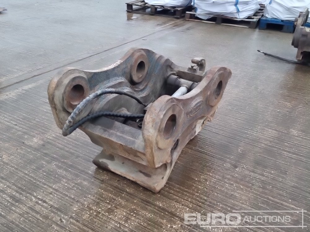 Hydraulic Quick Hitch 90mm Pin to suit 30 Ton Excavator - Rychloupínací: obrázek 1 Hydraulic Quick Hitch 90mm Pin to suit 30 Ton Excavator - Rychloupínací: obrázek 1