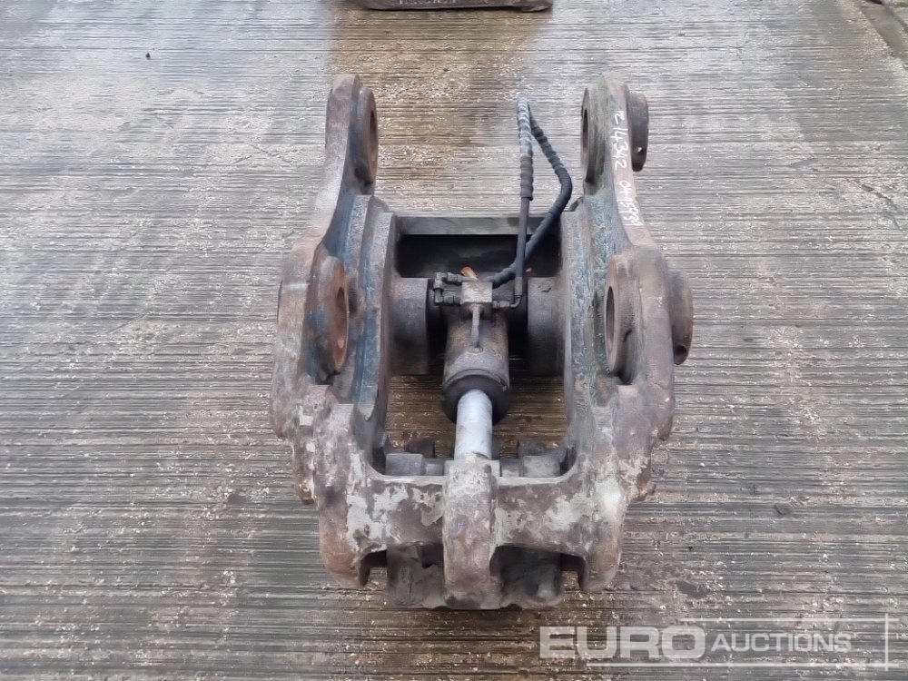 Hydraulic Quick Hitch 90mm Pin to suit 30 Ton Excavator - Rychloupínací: obrázek 3 Hydraulic Quick Hitch 90mm Pin to suit 30 Ton Excavator - Rychloupínací: obrázek 3