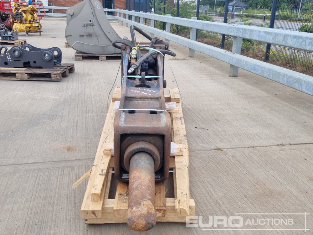 Indeco Hydraulic Breaker 80mm Pin to suit 20 Ton Excavator - Hydraulické kladivo: obrázek 3 Indeco Hydraulic Breaker 80mm Pin to suit 20 Ton Excavator - Hydraulické kladivo: obrázek 3