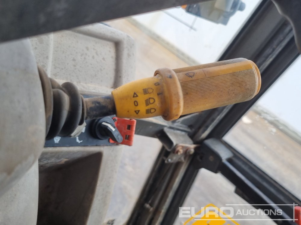 Rýpadlo-nakladač JCB 3CX: obrázek 37