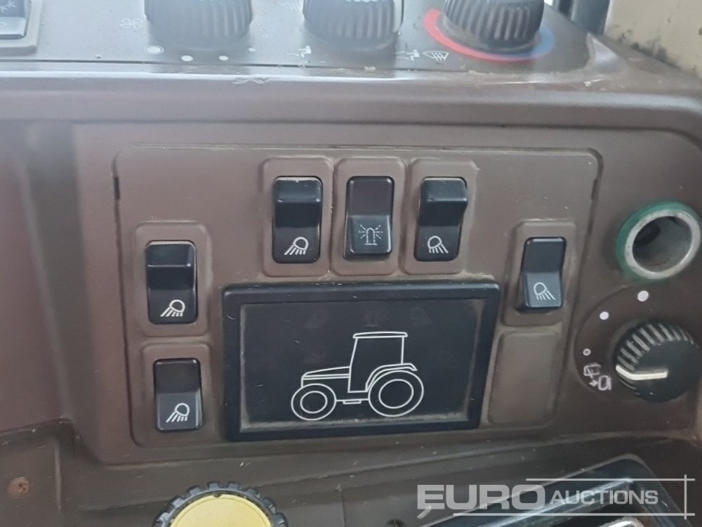 Traktor John Deere 6810: obrázek 35