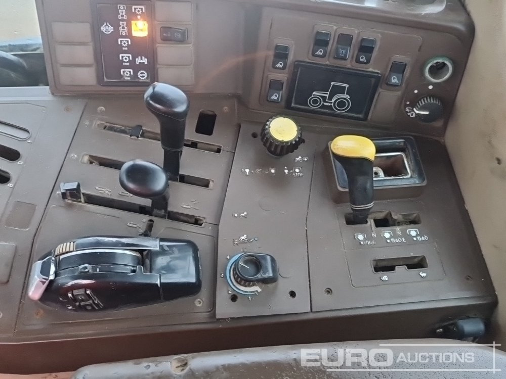 Traktor John Deere 6810: obrázek 33