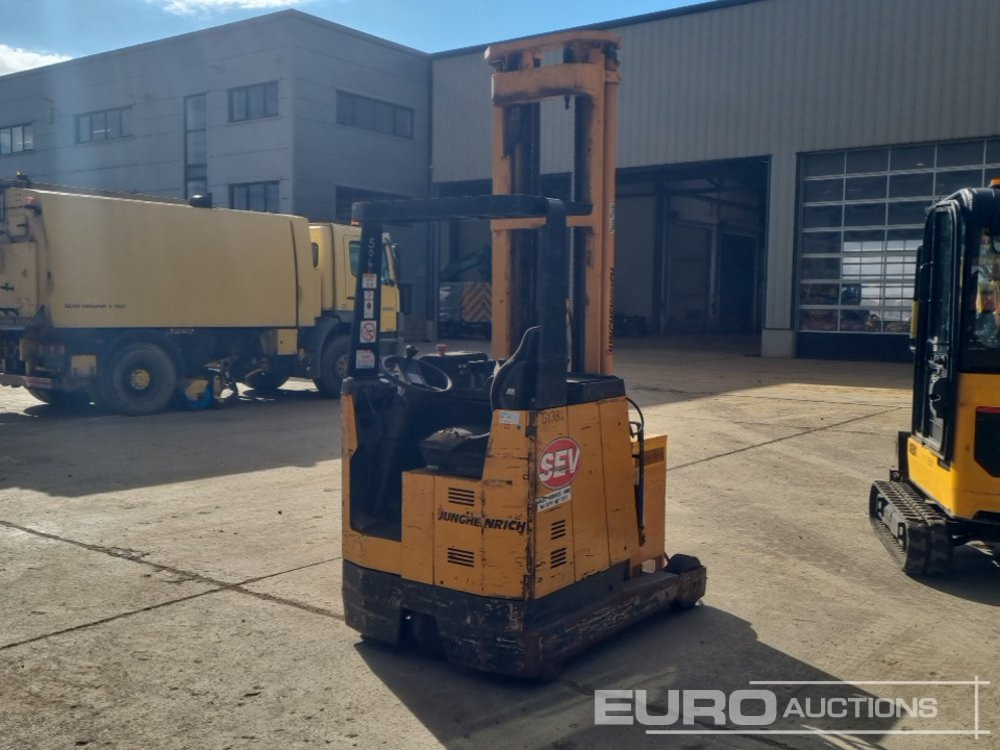 Jungheinrich Electric Side Loader Forklift, 3 Stage Free Lift Mast, Forks, Charger - Vysokozdvižný vozík: obrázek 1 Jungheinrich Electric Side Loader Forklift, 3 Stage Free Lift Mast, Forks, Charger - Vysokozdvižný vozík: obrázek 1