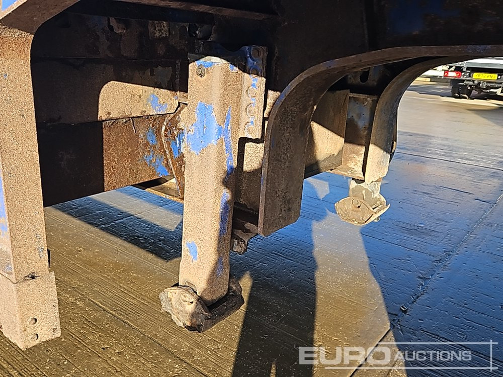 Podvalníkový návěs King 4 Axle Step Frame Low Loader Trailer, Neck Ramps, Out Riggers, Rear Steering, Hydraulic Fliptoe Ramps: obrázek 13