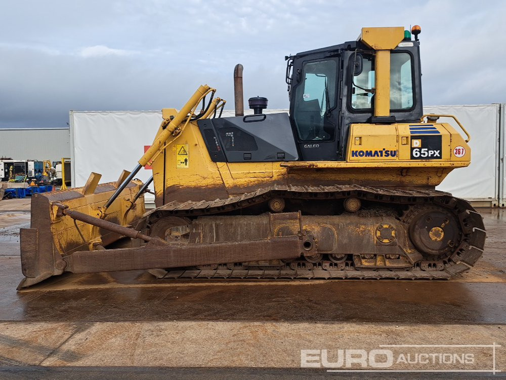 Komatsu D65PX-15 - Buldozer: obrázek 2 Komatsu D65PX-15 - Buldozer: obrázek 2
