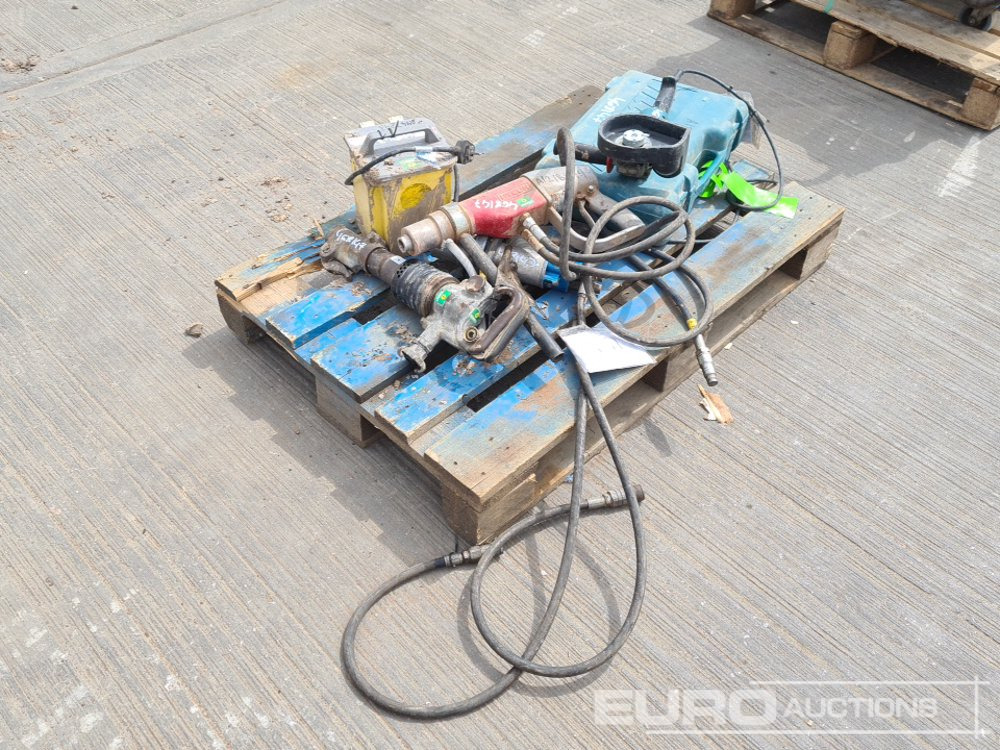 Makita 110Volt Angle Grinder, Makita 110Volt Drill, 110Volt Transformer, Pneumatic Hand Held Breaker, Hydraulic Impact Wrench (2 of) - Stavební zařízení: obrázek 3 Makita 110Volt Angle Grinder, Makita 110Volt Drill, 110Volt Transformer, Pneumatic Hand Held Breaker, Hydraulic Impact Wrench (2 of) - Stavební zařízení: obrázek 3