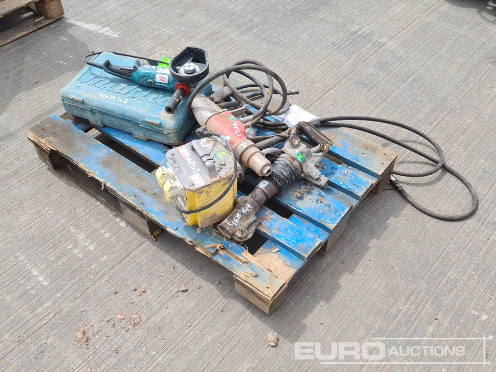 Makita 110Volt Angle Grinder, Makita 110Volt Drill, 110Volt Transformer, Pneumatic Hand Held Breaker, Hydraulic Impact Wrench (2 of) - Stavební zařízení: obrázek 1 Makita 110Volt Angle Grinder, Makita 110Volt Drill, 110Volt Transformer, Pneumatic Hand Held Breaker, Hydraulic Impact Wrench (2 of) - Stavební zařízení: obrázek 1