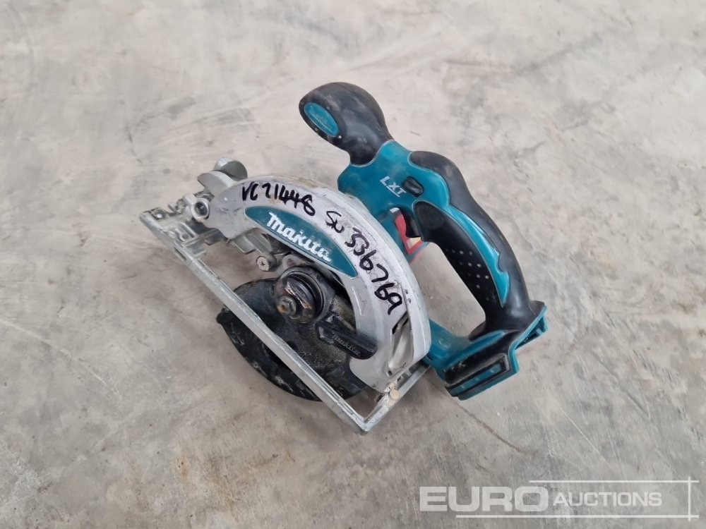 Makita BSS610 18 Volt Cordless Circular Saw (Body & Case Only) - Stavební zařízení: obrázek 1 Makita BSS610 18 Volt Cordless Circular Saw (Body & Case Only) - Stavební zařízení: obrázek 1