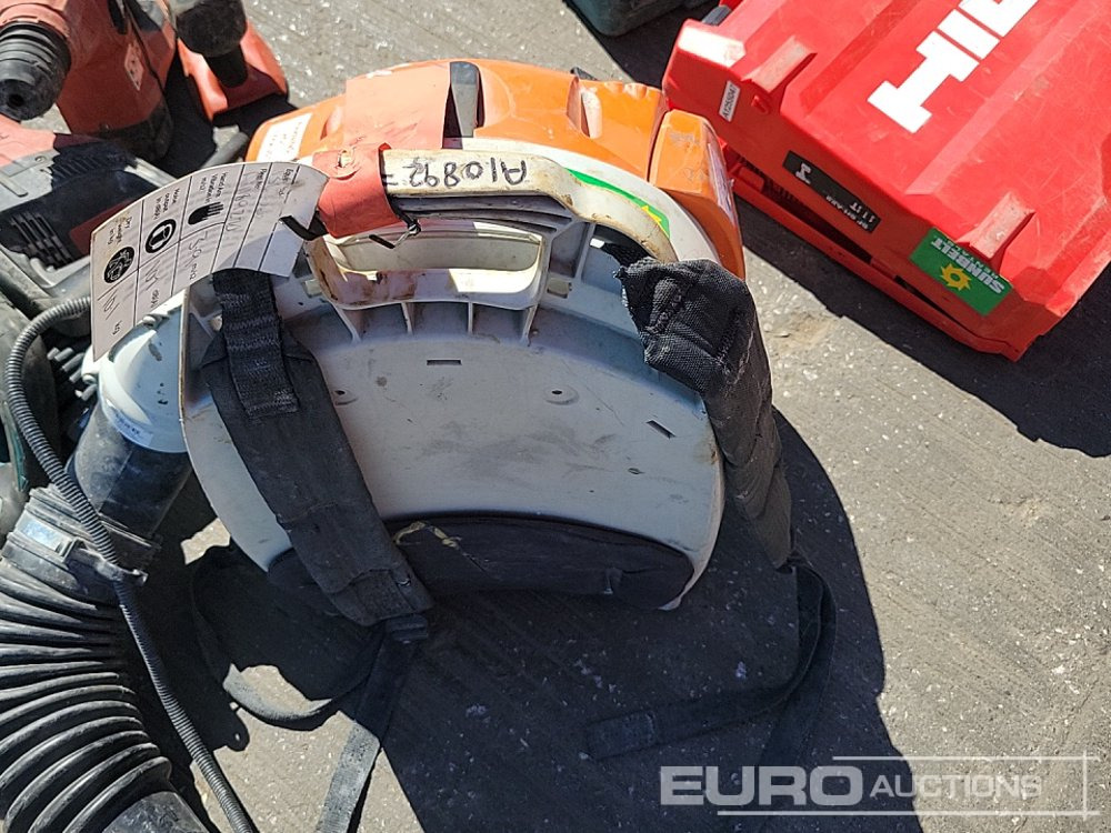 Stavební zařízení Makita Battery Reciprocating Saw, Hilti 110Volt Diamond Core Drill, Hilti Battery Hammer Drill, Hilti Battery Impact Gun, Makita 110Volt Impact Gun, Hilti Battery Drill, Stihl Petrol Backpack Leaf Blo: obrázek 10