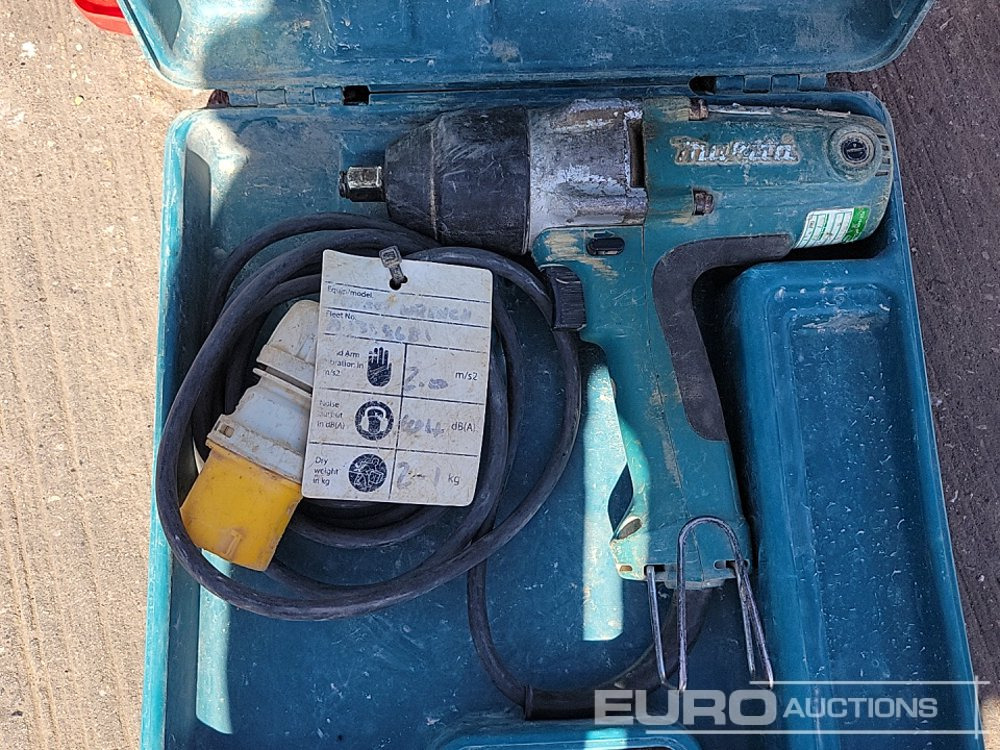 Stavební zařízení Makita Battery Reciprocating Saw, Hilti 110Volt Diamond Core Drill, Hilti Battery Hammer Drill, Hilti Battery Impact Gun, Makita 110Volt Impact Gun, Hilti Battery Drill, Stihl Petrol Backpack Leaf Blo: obrázek 15