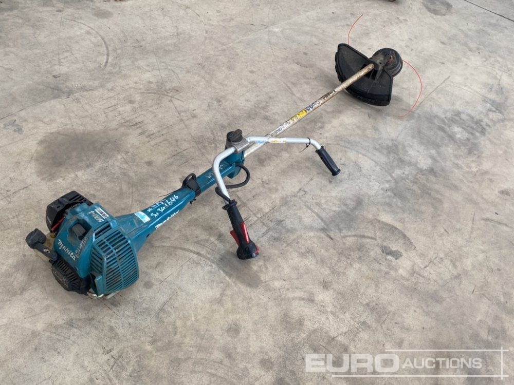 Makita EM4351UH Petrol Strimmer - Stavební zařízení: obrázek 3 Makita EM4351UH Petrol Strimmer - Stavební zařízení: obrázek 3
