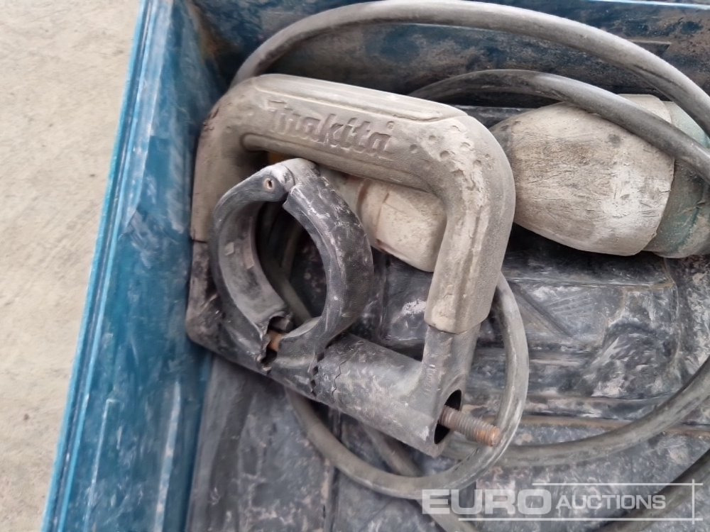 Stavební zařízení Makita HM0871C 110 Volt Hammer Drill/Breaker: obrázek 11