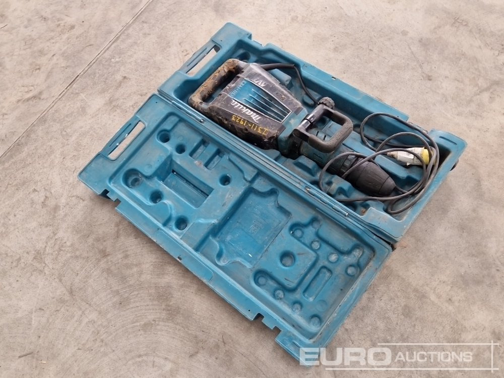 Makita HM1214C - Stavební zařízení: obrázek 5 Makita HM1214C - Stavební zařízení: obrázek 5