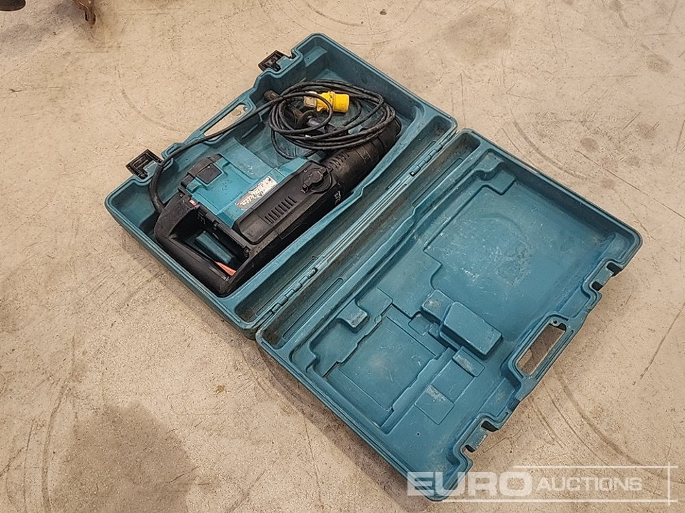 Makita HM5001C 110 Volt Breaker - Stavební zařízení: obrázek 2 Makita HM5001C 110 Volt Breaker - Stavební zařízení: obrázek 2