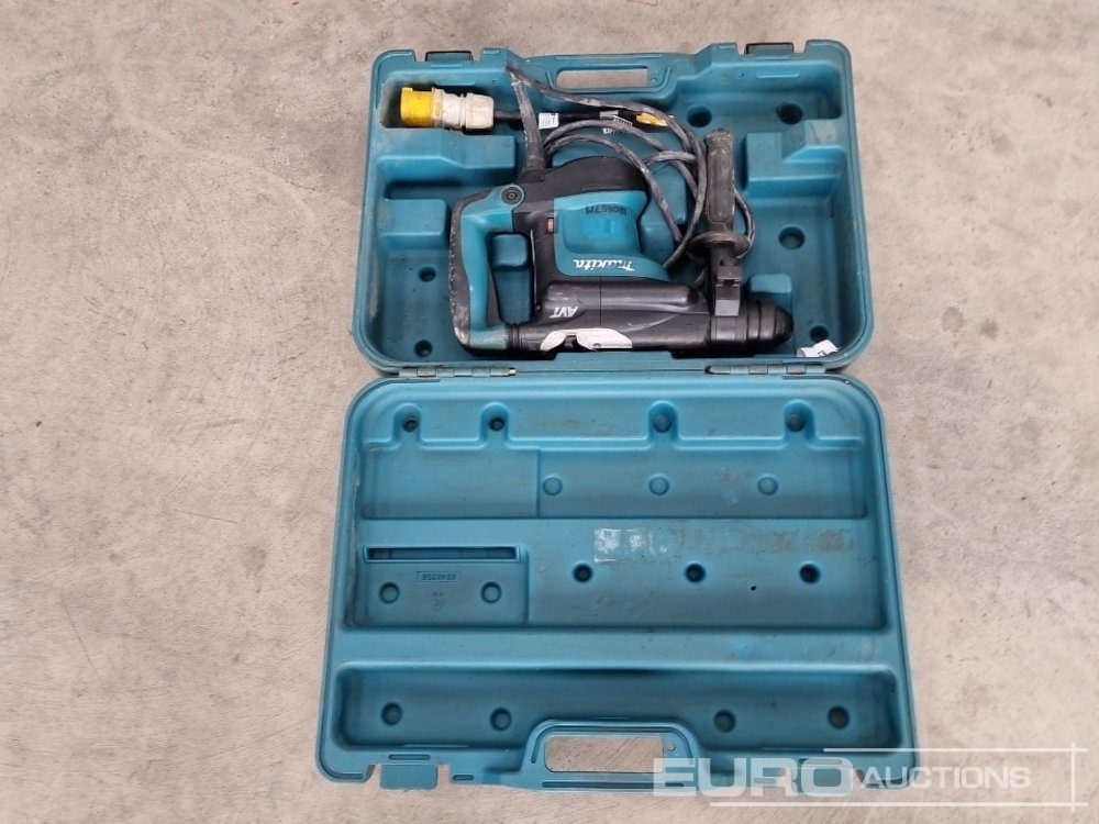 Makita HR3210C 110 Volt Hammer Drill/Breaker - Stavební zařízení: obrázek 4 Makita HR3210C 110 Volt Hammer Drill/Breaker - Stavební zařízení: obrázek 4