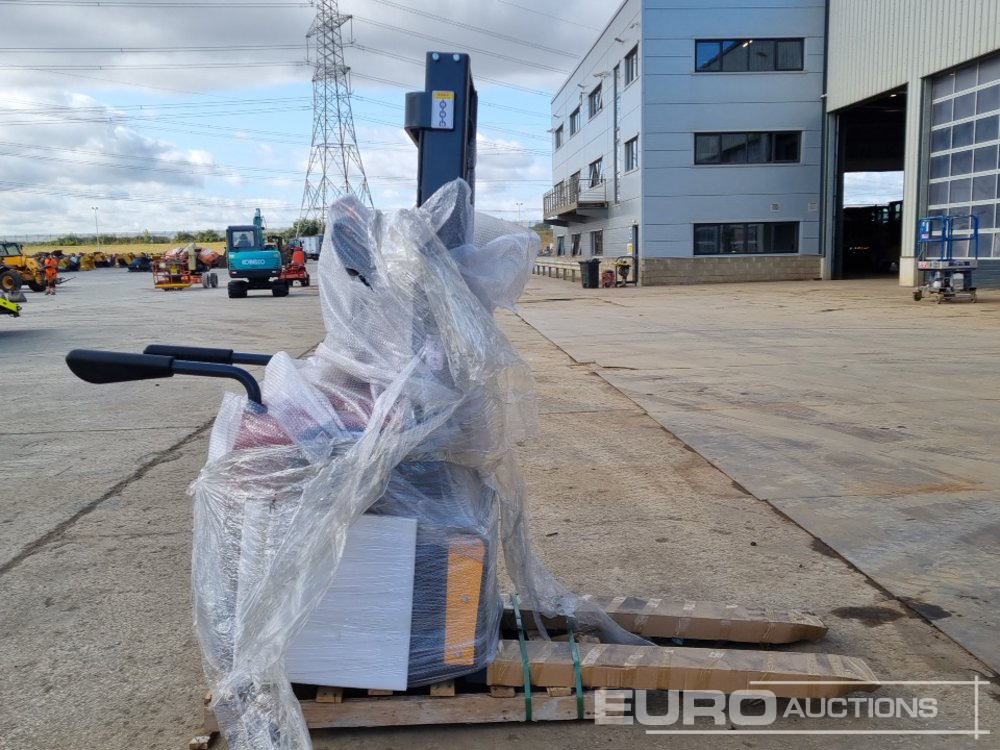 Manipulační technika Unused 2025 Electric Stack Truck, 2 Stage Free Lift Mast, Charger: obrázek 6