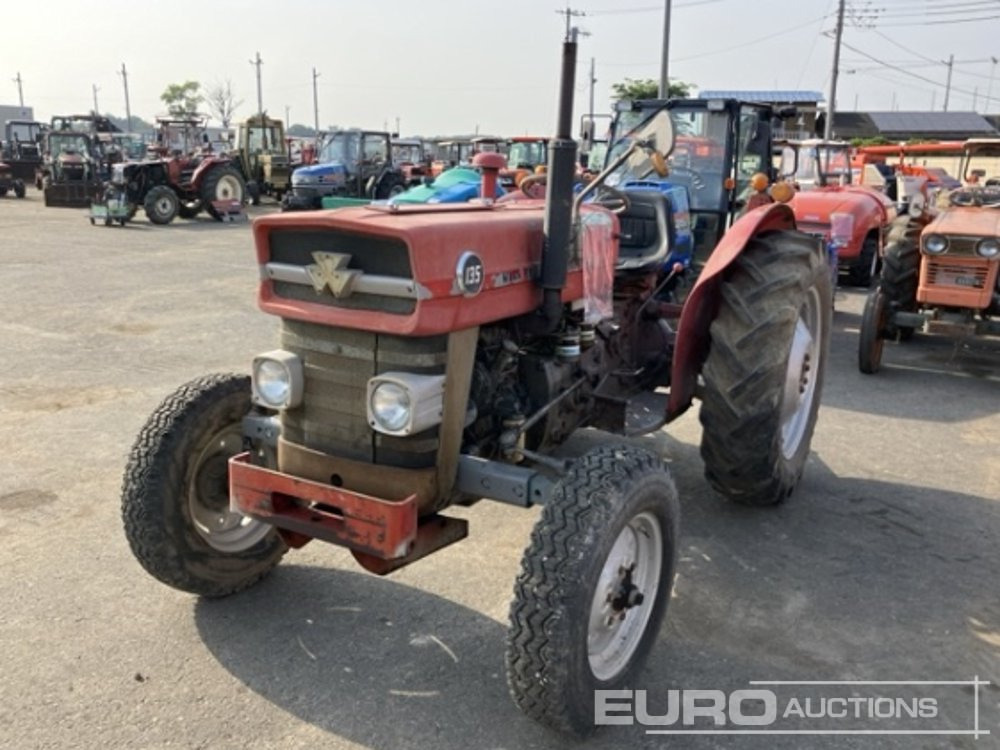 Massey Ferguson MF135 - Traktor: obrázek 1 Massey Ferguson MF135 - Traktor: obrázek 1