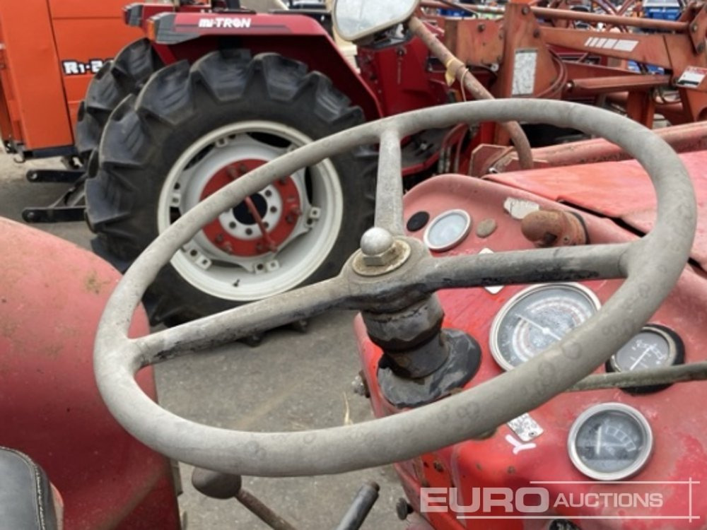 Massey Ferguson MF135 - Traktor: obrázek 5 Massey Ferguson MF135 - Traktor: obrázek 5