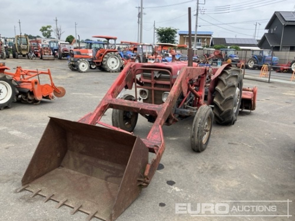 Massey Ferguson MF135 - Traktor: obrázek 2 Massey Ferguson MF135 - Traktor: obrázek 2