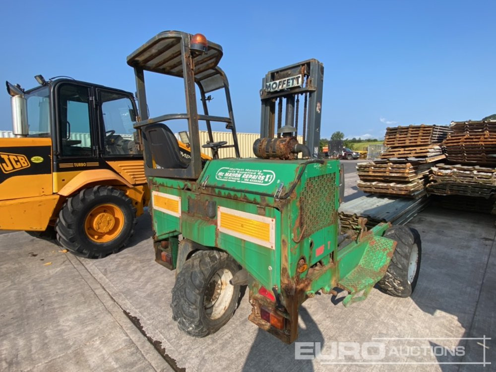Moffett Mounty M7 24.3W, 3 Wheeled Trailer Mountable Forklift, 2 Stage Mast - Závěsný vysokozdvižný vozík: obrázek 3 Moffett Mounty M7 24.3W, 3 Wheeled Trailer Mountable Forklift, 2 Stage Mast - Závěsný vysokozdvižný vozík: obrázek 3