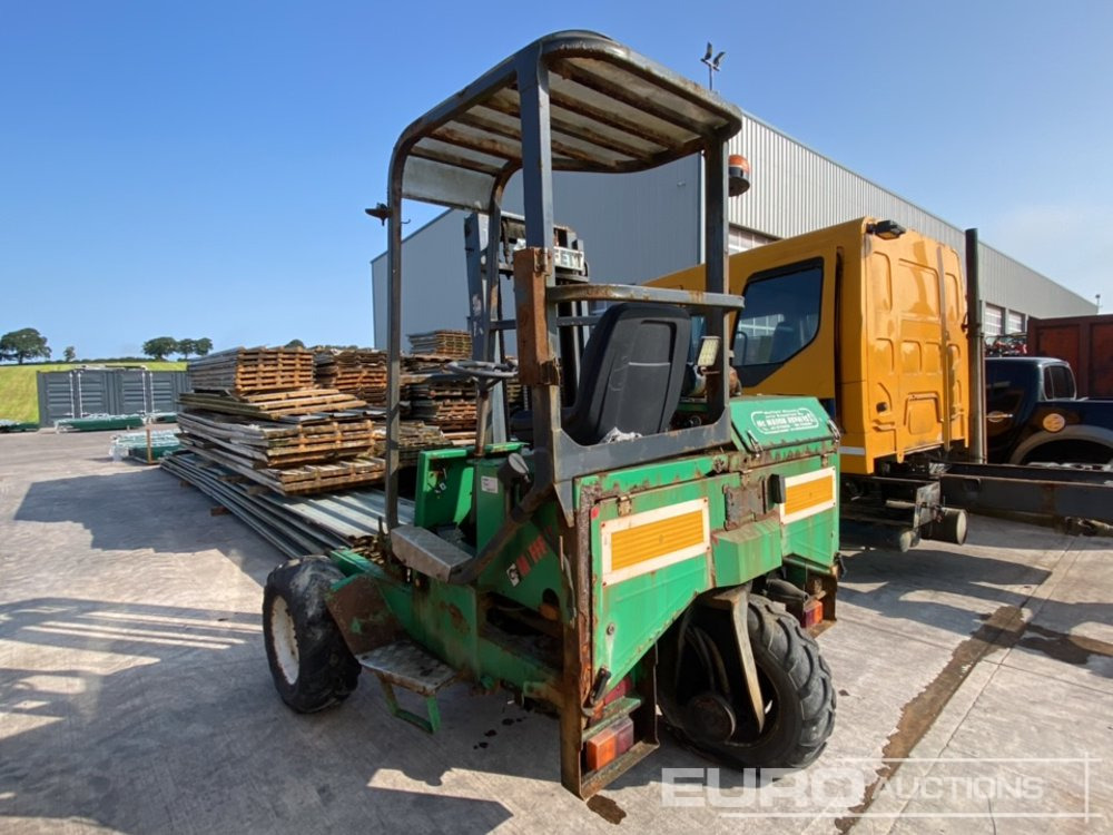 Moffett Mounty M7 24.3W, 3 Wheeled Trailer Mountable Forklift, 2 Stage Mast - Závěsný vysokozdvižný vozík: obrázek 2 Moffett Mounty M7 24.3W, 3 Wheeled Trailer Mountable Forklift, 2 Stage Mast - Závěsný vysokozdvižný vozík: obrázek 2