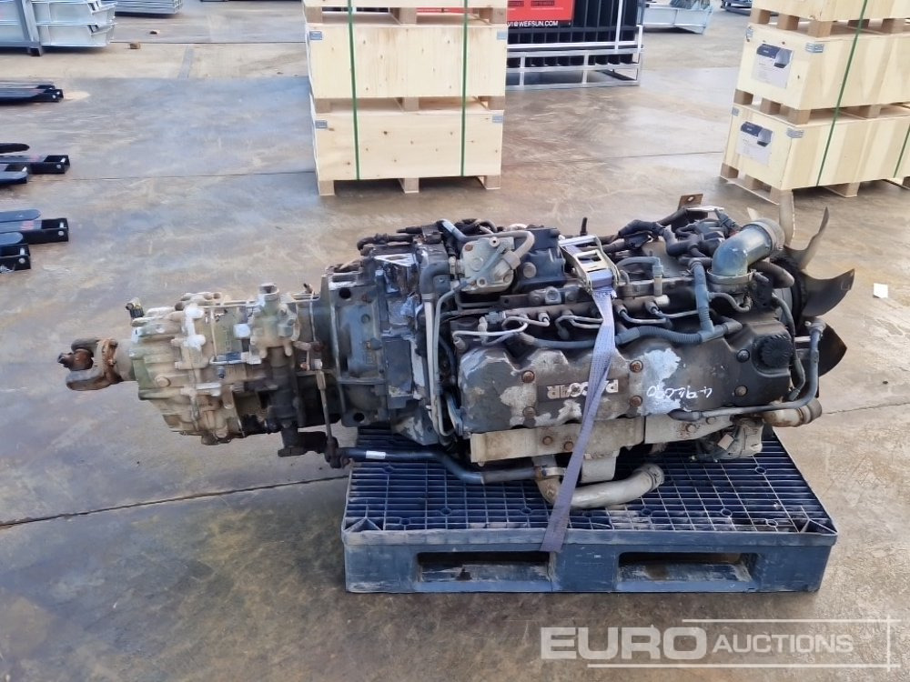 Paccar 6 Cylinder Engine, Gearbox - Motor: obrázek 2 Paccar 6 Cylinder Engine, Gearbox - Motor: obrázek 2