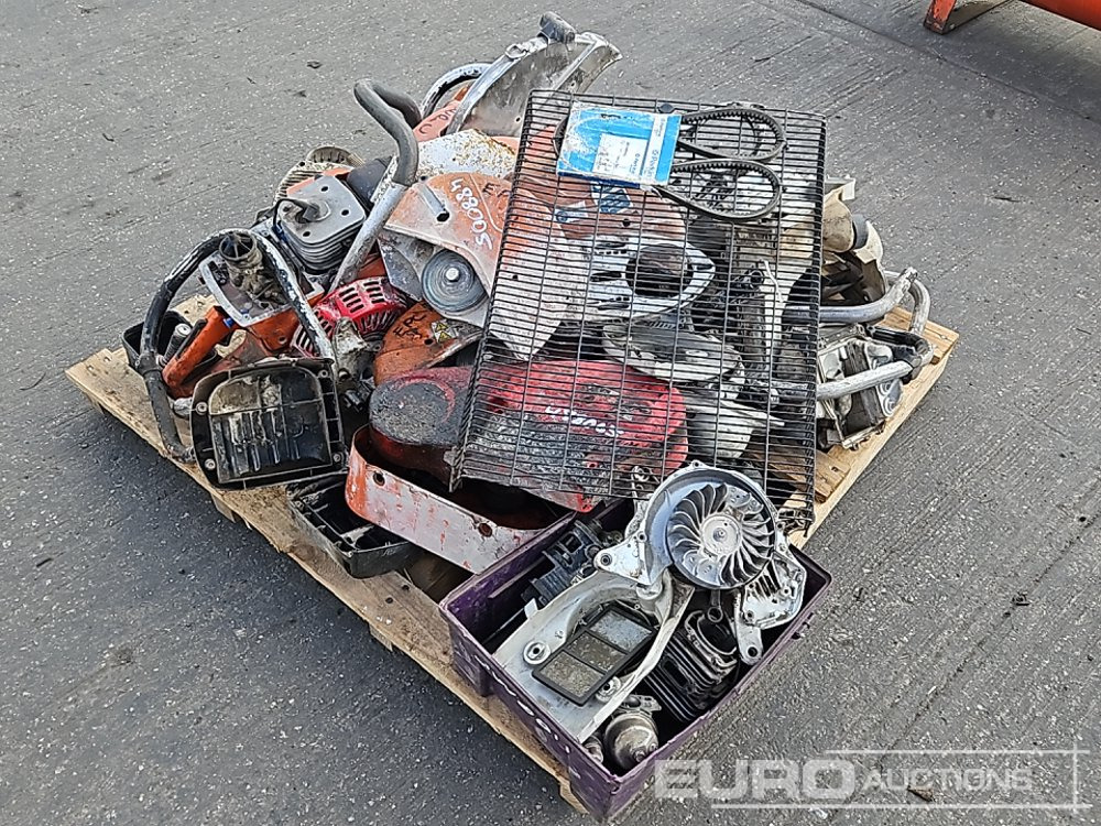 Pallet of Spare Parts to suit Quick Cut Saw - Stavební zařízení: obrázek 1 Pallet of Spare Parts to suit Quick Cut Saw - Stavební zařízení: obrázek 1