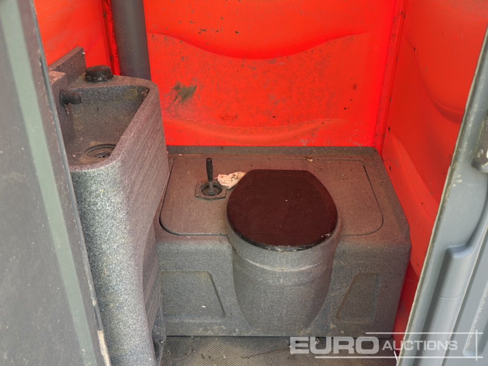 Portable Toliet (Cannot Be Reconsigned) - Lodní kontejner: obrázek 5 Portable Toliet (Cannot Be Reconsigned) - Lodní kontejner: obrázek 5