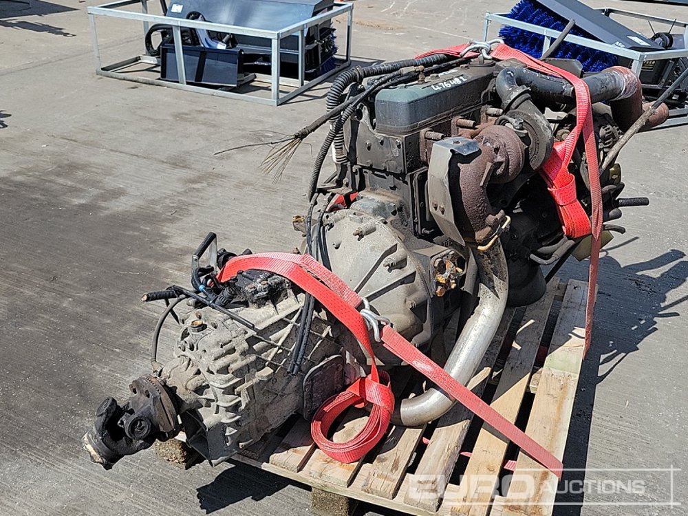 Renault 4 Cylinder Engine, Gearbox - Motor: obrázek 5 Renault 4 Cylinder Engine, Gearbox - Motor: obrázek 5