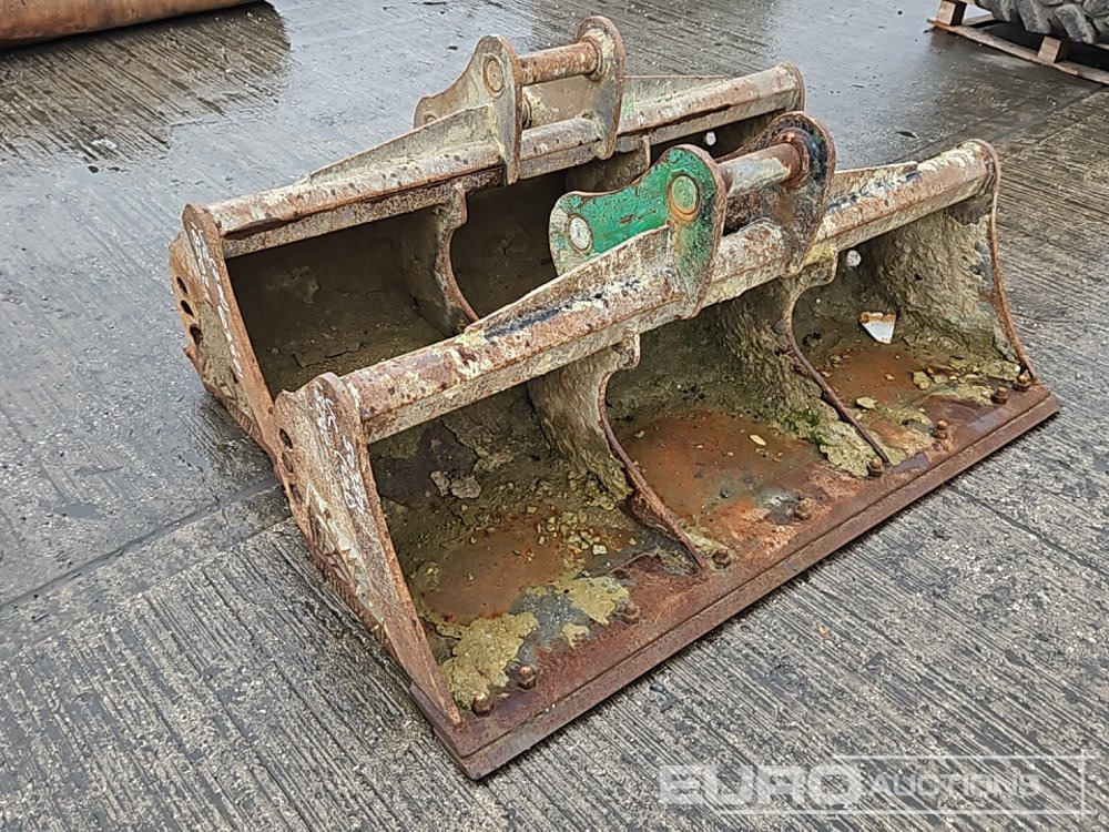 Rhinox 60", 60" Ditching Bucket 60mm Pin to suit 10-12 Ton Excavator - Lžíce: obrázek 1 Rhinox 60", 60" Ditching Bucket 60mm Pin to suit 10-12 Ton Excavator - Lžíce: obrázek 1