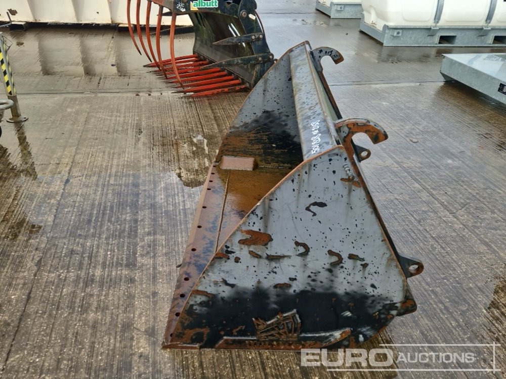 Rhinox 60" Loading Bucket to suit Telehandler - Lžíce: obrázek 4 Rhinox 60" Loading Bucket to suit Telehandler - Lžíce: obrázek 4