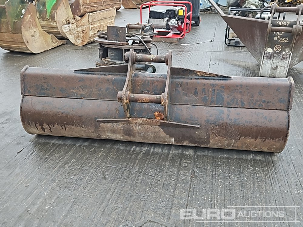 Rhinox 72" Ditching Bucket 50mm Pin to suit 6-8 Ton Excavator - Lžíce: obrázek 4 Rhinox 72" Ditching Bucket 50mm Pin to suit 6-8 Ton Excavator - Lžíce: obrázek 4