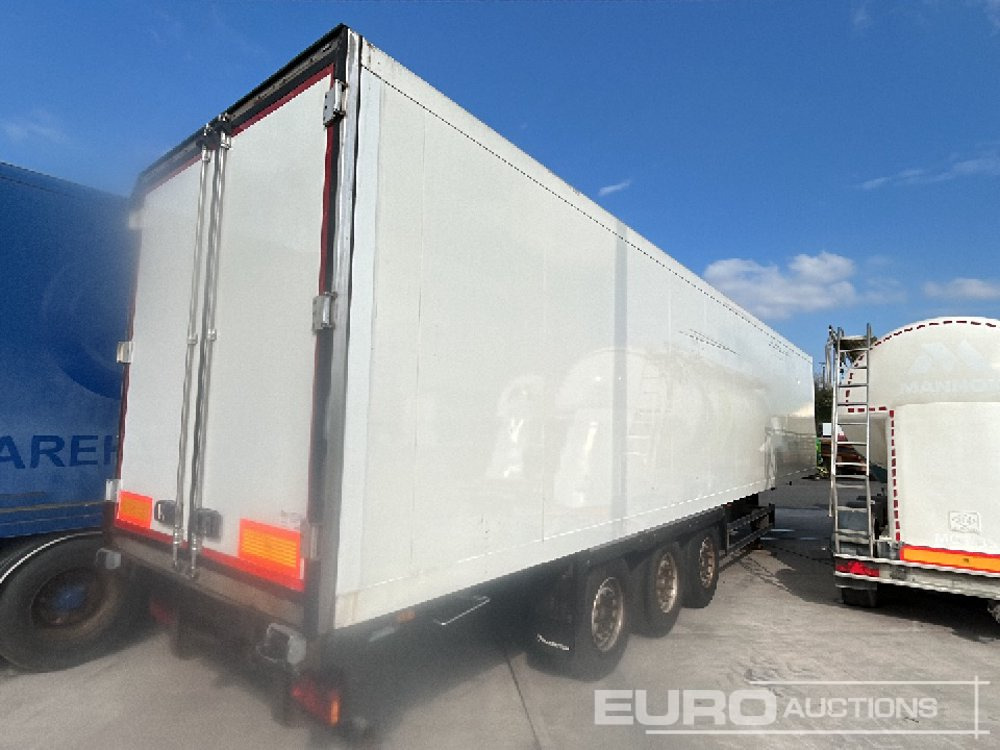 Schmitz Cargobull SKO24/L 45' Tri Axle Fridge Trailer (No Equipment) - Skříňový návěs: obrázek 4 Schmitz Cargobull SKO24/L 45' Tri Axle Fridge Trailer (No Equipment) - Skříňový návěs: obrázek 4