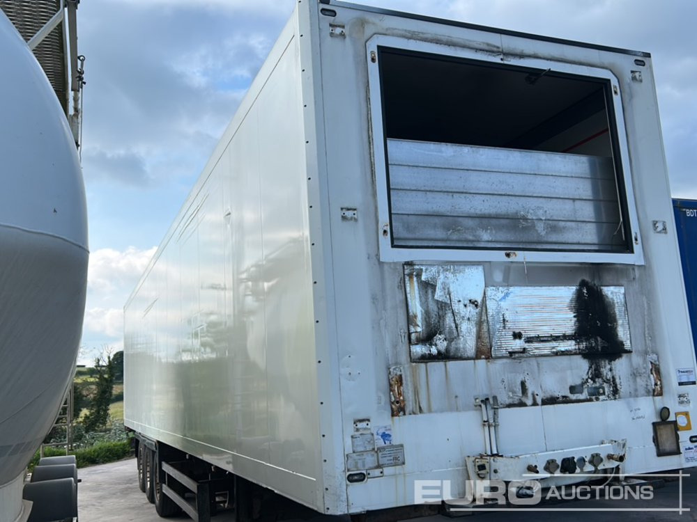 Schmitz Cargobull SKO24/L 45' Tri Axle Fridge Trailer (No Equipment) - Skříňový návěs: obrázek 5 Schmitz Cargobull SKO24/L 45' Tri Axle Fridge Trailer (No Equipment) - Skříňový návěs: obrázek 5