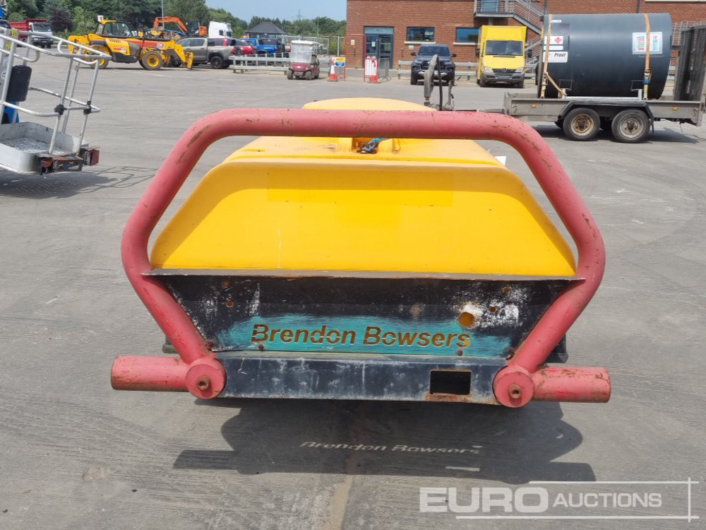 Single Axle Plastic Water Bowser, Yanmar Pressure Washer - Vapka: obrázek 4 Single Axle Plastic Water Bowser, Yanmar Pressure Washer - Vapka: obrázek 4
