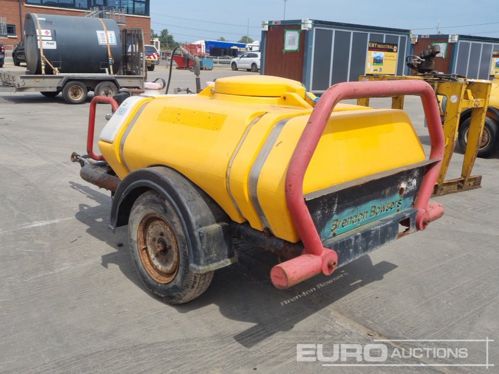 Single Axle Plastic Water Bowser, Yanmar Pressure Washer - Vapka: obrázek 3 Single Axle Plastic Water Bowser, Yanmar Pressure Washer - Vapka: obrázek 3