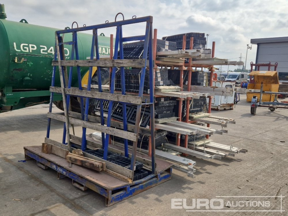 Stillage of Crash Decking (8 of), Glass Stillage - Stavební zařízení: obrázek 3 Stillage of Crash Decking (8 of), Glass Stillage - Stavební zařízení: obrázek 3