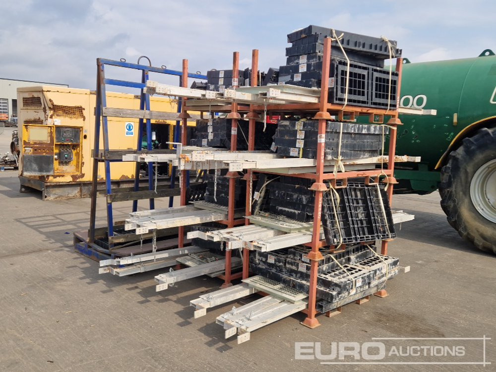Stillage of Crash Decking (8 of), Glass Stillage - Stavební zařízení: obrázek 5 Stillage of Crash Decking (8 of), Glass Stillage - Stavební zařízení: obrázek 5