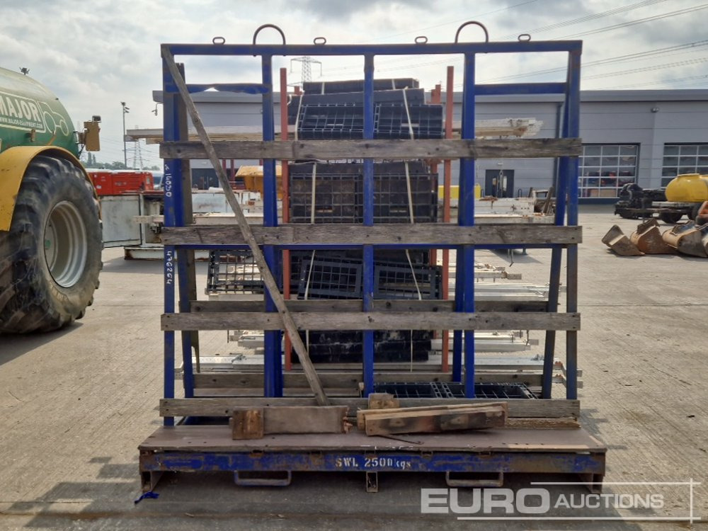 Stillage of Crash Decking (8 of), Glass Stillage - Stavební zařízení: obrázek 2 Stillage of Crash Decking (8 of), Glass Stillage - Stavební zařízení: obrázek 2