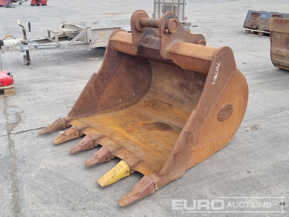 Strickland 60" Digging Bucket 80mm Pin to suit 20 Ton Excavator - Lžíce: obrázek 1 Strickland 60" Digging Bucket 80mm Pin to suit 20 Ton Excavator - Lžíce: obrázek 1