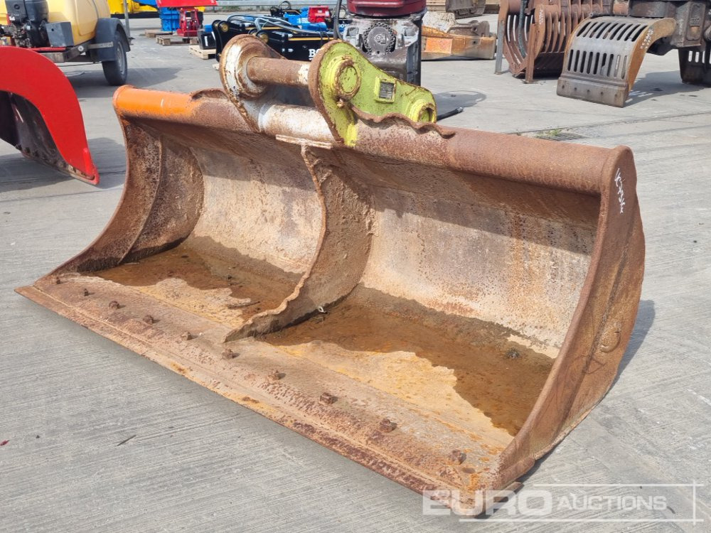 Strickland 84" Ditching Bucket 80mm Pin to suit 20 Ton Excavator - Lžíce: obrázek 1 Strickland 84" Ditching Bucket 80mm Pin to suit 20 Ton Excavator - Lžíce: obrázek 1