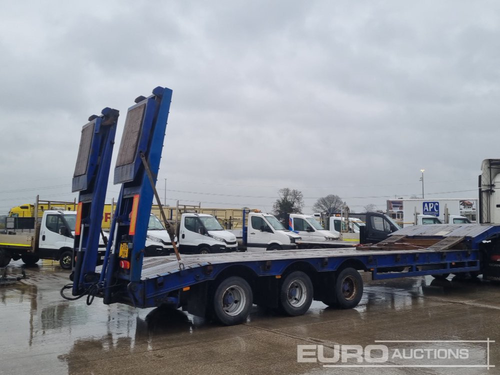 Tirsan Tri Axle Step Frame Low Loader Trailer, Neck Ramps, Out Riggers, Hydraulic Flip Toe Ramps - Podvalníkový návěs: obrázek 5 Tirsan Tri Axle Step Frame Low Loader Trailer, Neck Ramps, Out Riggers, Hydraulic Flip Toe Ramps - Podvalníkový návěs: obrázek 5